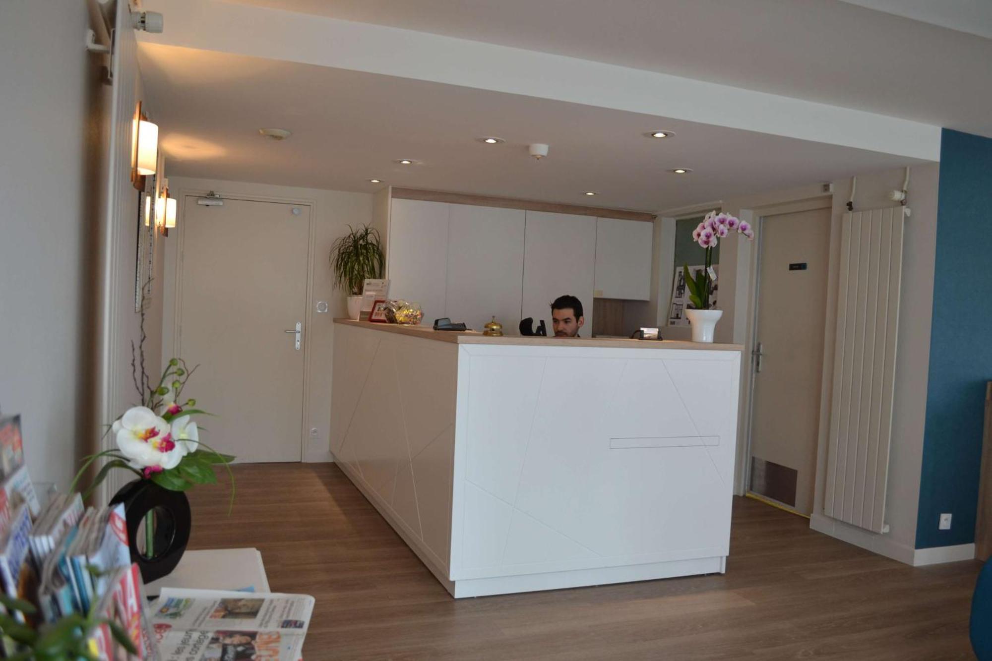 Brit Hotel Les Alizes Pornic Eksteriør billede