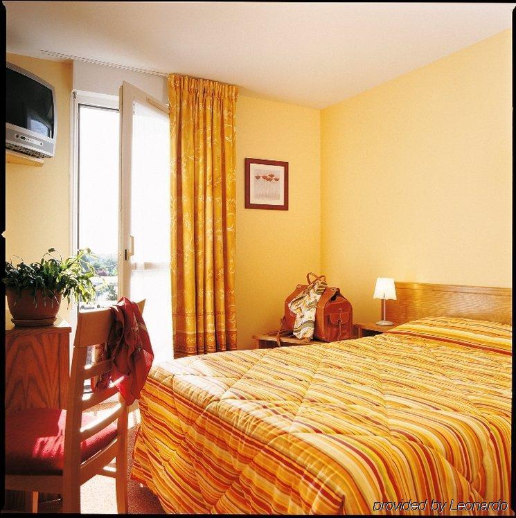 Brit Hotel Les Alizes Pornic Eksteriør billede
